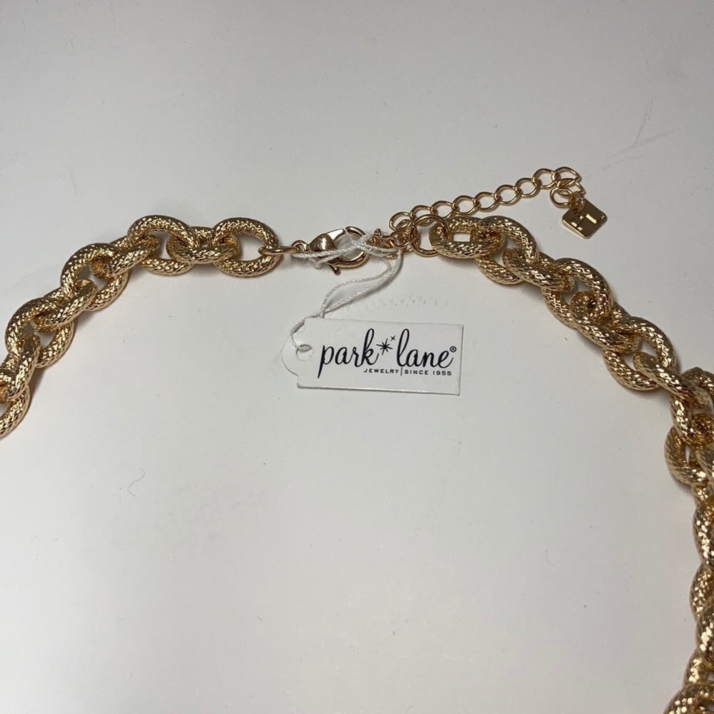 Park Lane Green/Gold Necklace - Picture 5 of 5
